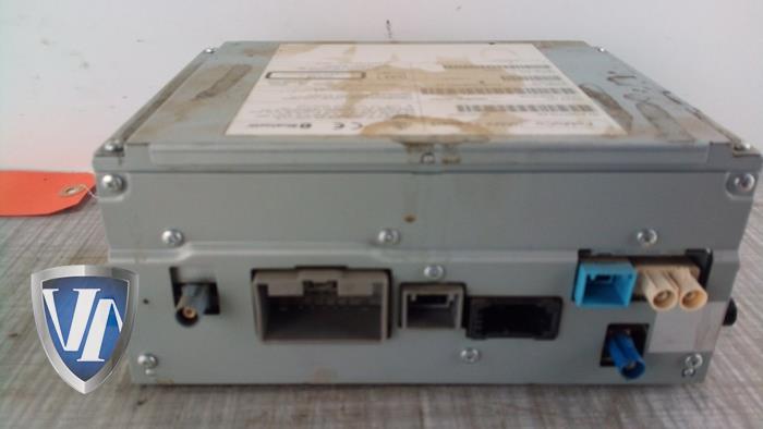 Używane Odtwarzacz CD Volvo S60 II (FS) 2.0 D3 20V Cena € 72,54 Z VAT oferowane przez Vollux Carparts B.V.