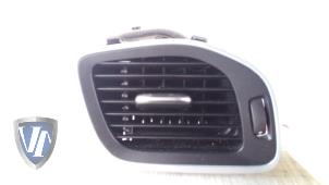 Used Dashboard vent Volvo S60 II (FS) 2.0 D3 20V Price € 18,09 Inclusive VAT offered by Vollux Carparts B.V.