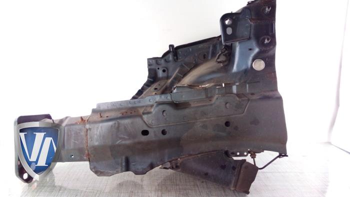 Usados Protector interno Volvo S60 II (FS) 2.0 D4 16V Precio € 120,94 IVA incluido ofrecido por Vollux Carparts B.V.