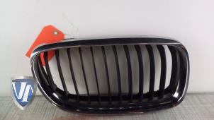 Used Grille BMW 3 serie (E90) 318i 16V Price € 18,09 Inclusive VAT offered by Vollux Carparts B.V.