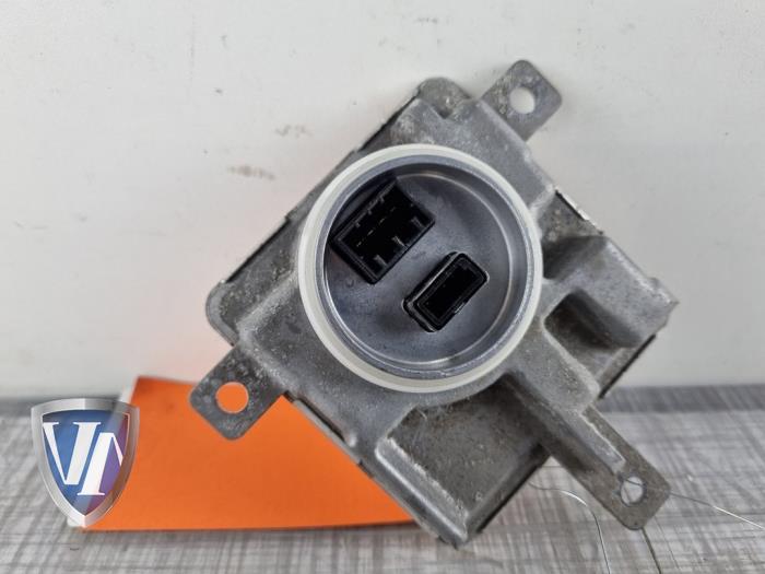 Używane Starter ksenonowy Volvo V40 (MV) 2.0 D3 20V Cena € 54,39 Z VAT oferowane przez Vollux Carparts B.V.