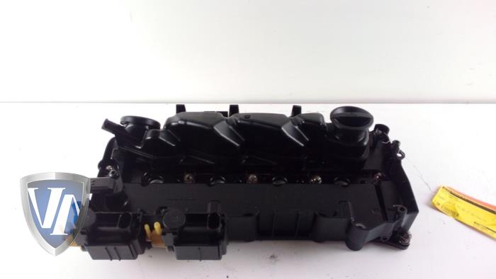 Ventildeckel van een Volvo V60 I (FW/GW) 2.0 D4 16V 2014