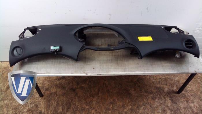 Używane Panel Toyota Yaris (P1) 1.4 D-4D Cena € 48,40 Z VAT oferowane przez Vollux Carparts B.V.