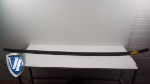 Used Roof rail, left Volvo V60 I (FW/GW) 2.4 D5 20V Price € 60,50 Inclusive VAT offered by Vollux Carparts B.V.