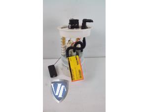 Used Electric fuel pump Mini Mini (R56) 1.4 16V One Price € 54,45 Inclusive VAT offered by Vollux Carparts B.V.