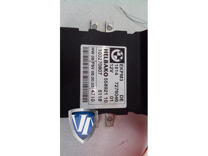 Module (miscellaneous) from a BMW 3 serie (E90) 320d 16V 2011