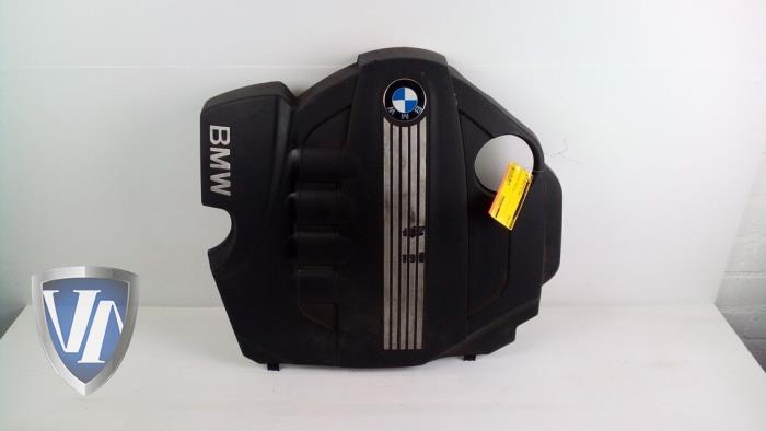Engine protection panel from a BMW 3 serie (E90) 320d 16V 2007