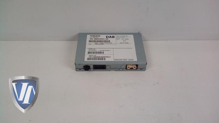 Begagnade DAB-modul Volvo V40 (MV) 1.6 D2 Pris € 90,75 Inklusive moms erbjuds av Vollux Carparts B.V.