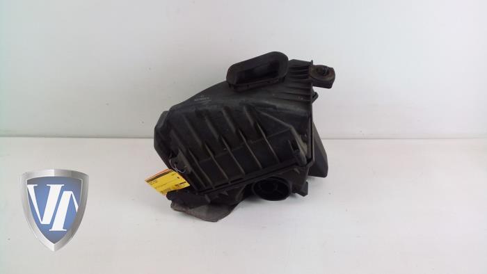 Begagnade Luftfilterhus Audi A4 (B7) 2.0 TDI 16V Pris € 48,40 Inklusive moms erbjuds av Vollux Carparts B.V.