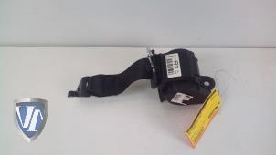 Used Rear seatbelt, centre BMW 3 serie (F30) 316d 2.0 16V Price € 48,34 Inclusive VAT offered by Vollux Carparts B.V.