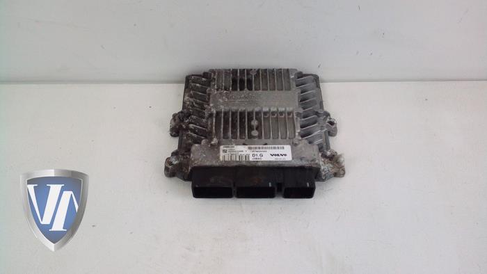 Used Engine management computer Volvo V50 (MW) 2.0 D 16V Price € 107,69 Inclusive VAT offered by Vollux Carparts B.V.