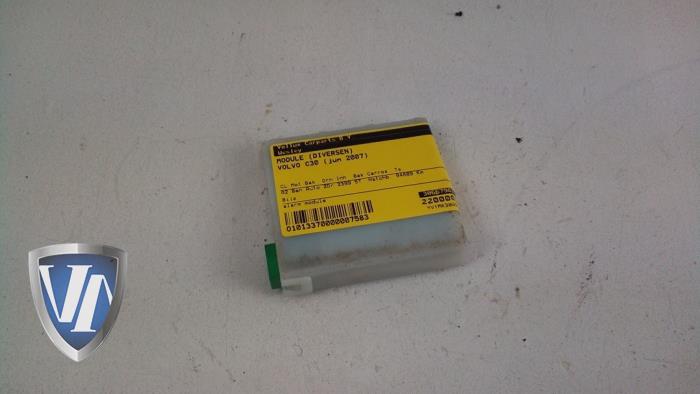 Używane Modul (rózne) Volvo C30 (EK/MK) 2.4i 20V Cena € 30,25 Z VAT oferowane przez Vollux Carparts B.V.