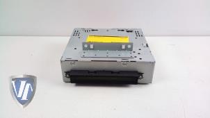 Used Radio CD player Volvo C30 (EK/MK) 2.4i 20V Price on request offered by Vollux Carparts B.V.