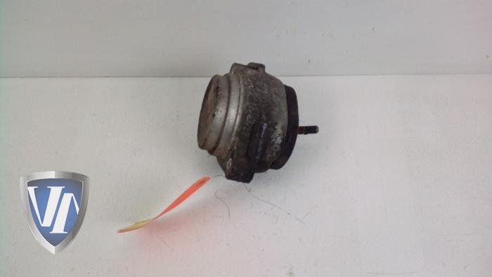 Used Engine mount BMW X5 (E53) 3.0 24V Price € 18,15 Inclusive VAT offered by Vollux Carparts B.V.