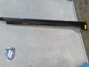 Used Side skirt, right Volvo V60 I (FW/GW) 1.6 DRIVe Price € 90,75 Inclusive VAT offered by Vollux Carparts B.V.