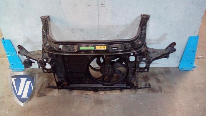Begagnade Front Mini Mini (R56) 1.6 16V Cooper Pris € 272,25 Inklusive moms erbjuds av Vollux Carparts B.V.