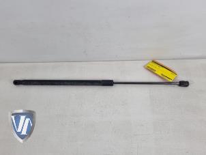Used Rear gas strut, right Volvo V60 I (FW/GW) 1.6 DRIVe Price € 24,20 Inclusive VAT offered by Vollux Carparts B.V.