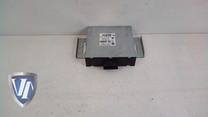 Używane DC/CD konwertor BMW 1 serie (E81) 116i 1.6 16V Cena € 27,23 Z VAT oferowane przez Vollux Carparts B.V.