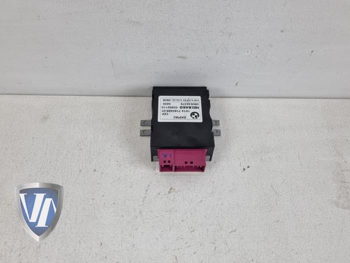 Usagé Module pompe carburant BMW 1 serie (E81) 116i 1.6 16V Prix € 31,46 Prix TTC proposé par Vollux Carparts B.V.