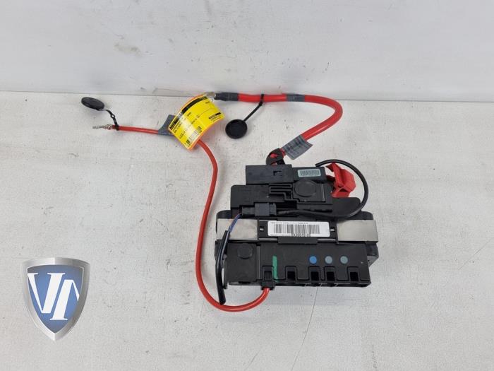 Gebrauchte Stromverteiler BMW 3 serie Touring (E91) 325i 24V Preis € 42,35 Mit Mehrwertsteuer angeboten von Vollux Carparts B.V.