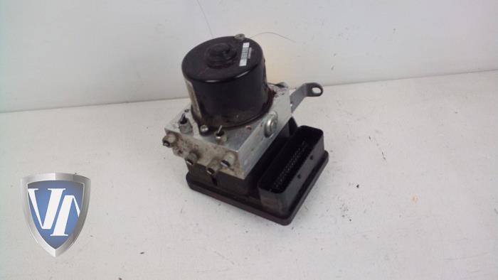 Gebrauchte ABS Pumpe BMW 3 serie (E90) 318i 16V Preis € 60,50 Mit Mehrwertsteuer angeboten von Vollux Carparts B.V.