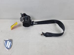 Used Rear seatbelt, left Volvo S60 II (FS) 2.0 D4 16V Price € 60,50 Inclusive VAT offered by Vollux Carparts B.V.