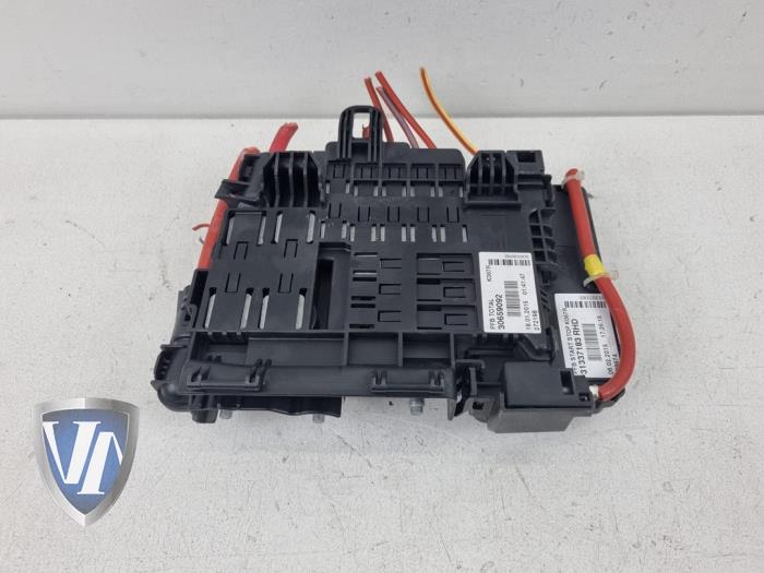 Używane Modul (rózne) Volvo S60 II (FS) 2.0 D4 16V Cena € 47,19 Z VAT oferowane przez Vollux Carparts B.V.