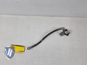Used Battery pole Volvo S60 II (FS) 2.0 D4 16V Price € 60,50 Inclusive VAT offered by Vollux Carparts B.V.