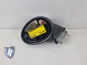 Used Wing mirror, right Mini Clubman (R55) 1.6 16V Cooper S Price € 90,75 Inclusive VAT offered by Vollux Carparts B.V.