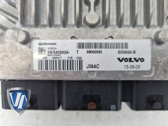 Calculateur moteur d'un Volvo C70 (MC) 2.0 D 16V 2010