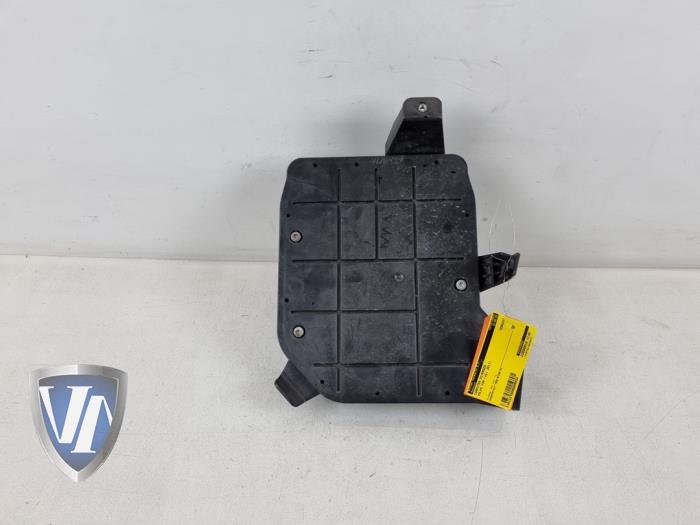 Used Computer, miscellaneous Volvo V40 (MV) 2.0 D2 16V Price € 60,50 Inclusive VAT offered by Vollux Carparts B.V.