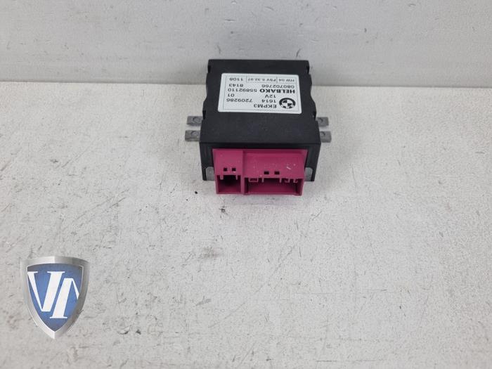 Usagé Module (divers) BMW 3 serie (E90) 318i 16V Prix € 36,24 Prix TTC proposé par Vollux Carparts B.V.