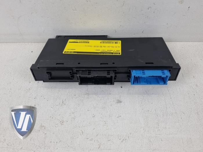 Module (miscellaneous) from a BMW 1 serie (E81) 116d 16V 2008