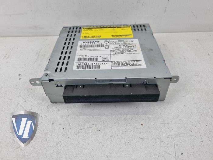 Używane Odtwarzacz CD Volvo XC90 I 2.9 T6 24V Cena € 60,50 Z VAT oferowane przez Vollux Carparts B.V.