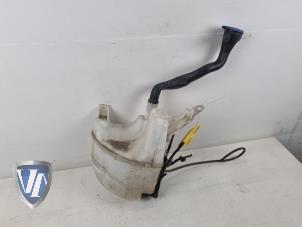 Used Windscreen washer pump Volvo V60 I (FW/GW) 1.6 DRIVe Price € 60,50 Inclusive VAT offered by Vollux Carparts B.V.