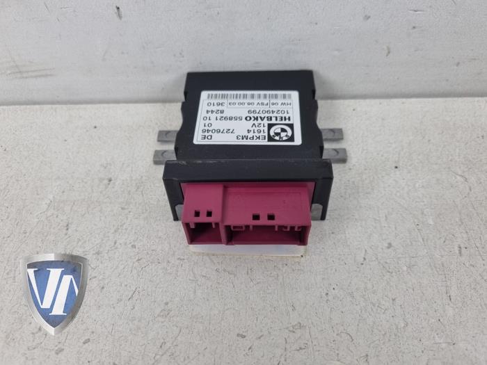 Usagé Module pompe carburant BMW 3 serie Touring (E91) 320i 16V Prix € 30,25 Prix TTC proposé par Vollux Carparts B.V.