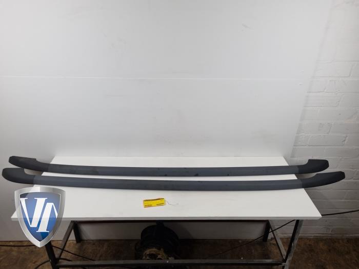 Gebrauchte Dachträger Set Volvo V50 (MW) 1.6 D 16V Preis € 60,44 Mit Mehrwertsteuer angeboten von Vollux Carparts B.V.