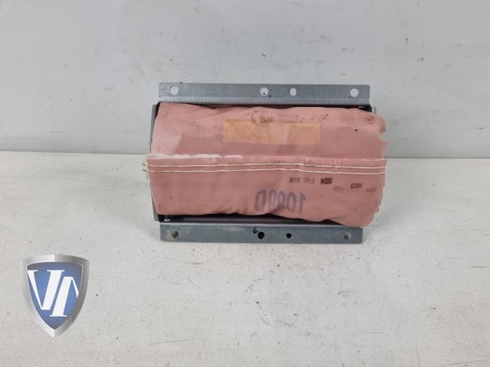 Right airbag (dashboard) from a Volvo XC90 I 2.9 T6 24V 2003