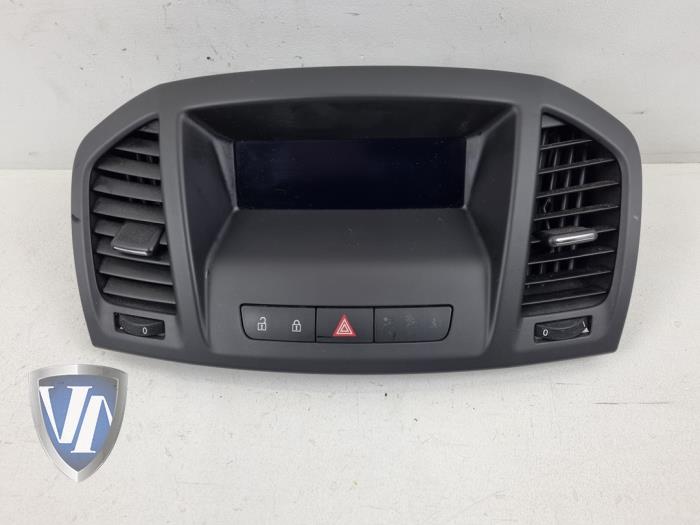 Begagnade Innerdisplay Opel Insignia 1.8 16V Ecotec Pris € 47,19 Inklusive moms erbjuds av Vollux Carparts B.V.
