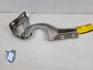 Used Bonnet Hinge Opel Combo 1.3 CDTI 16V ecoFlex Price € 18,15 Inclusive VAT offered by Vollux Carparts B.V.