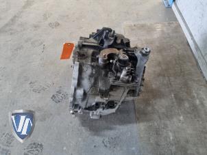 Used Gearbox Volvo V40 Cross Country (MZ) 2.0 D3 20V Price on request offered by Vollux Carparts B.V.