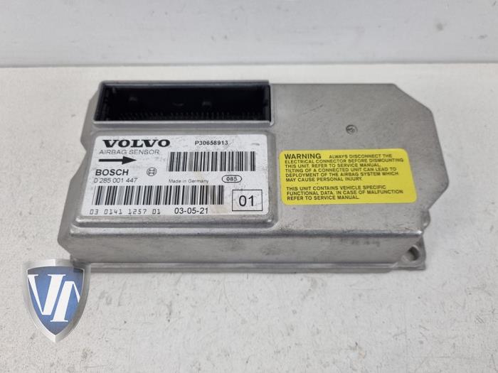Begagnade Airbagsensor Volvo XC90 I 2.9 T6 24V Pris € 36,30 Inklusive moms erbjuds av Vollux Carparts B.V.