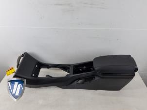 Used Middle console Volvo V40 (MV) 1.6 D2 Price € 90,75 Inclusive VAT offered by Vollux Carparts B.V.