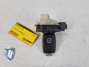 Used Ignition lock + key Volvo C30 (EK/MK) 1.6 D 16V Price € 72,60 Inclusive VAT offered by Vollux Carparts B.V.