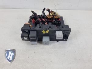 Used Relay holder Volkswagen Touran (1T1/T2) 1.6 FSI 16V Price € 60,50 Inclusive VAT offered by Vollux Carparts B.V.
