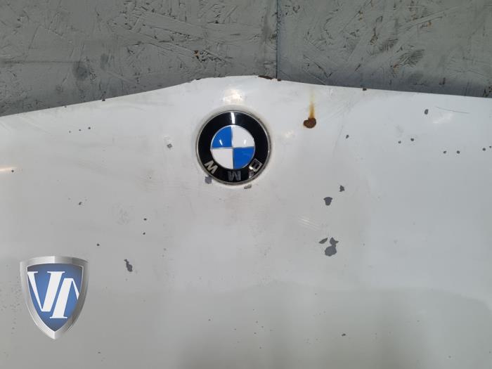 Capó de un BMW 1 serie (E81) 116i 1.6 16V 2008