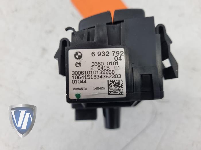 Light switch from a BMW 1 serie (E87/87N) 116i 1.6 16V 2007