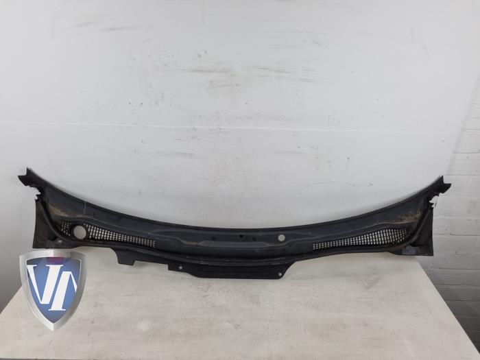 Używane Parawan Volvo C30 (EK/MK) 1.6 D 16V Cena € 30,25 Z VAT oferowane przez Vollux Carparts B.V.