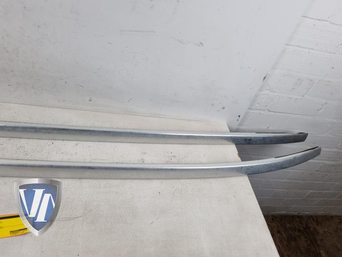 Roof rail kit from a Volvo V60 I (FW/GW) 1.6 DRIVe 2013