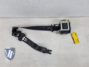 Used Front seatbelt, right Volvo V60 I (FW/GW) 1.6 DRIVe Price € 121,00 Inclusive VAT offered by Vollux Carparts B.V.